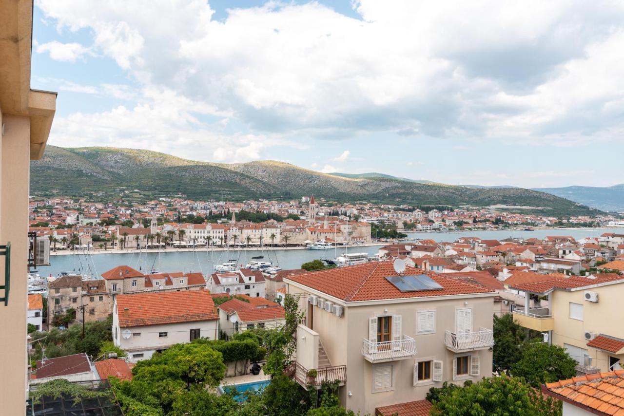 Apartman Dildo Apartment Trogir Exterior photo
